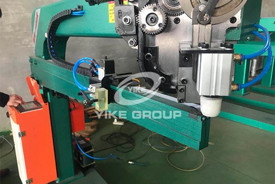 Servo Type Manual Stitcher Machine